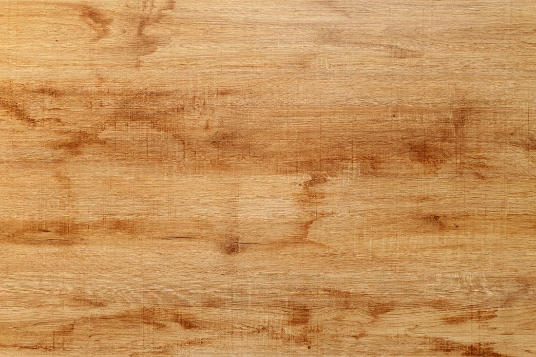 Bois d'érable au grain fin et clair